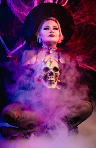 jinxv_nuss My favorite date of the year 👻🎃🦇🕯️ Pic 4