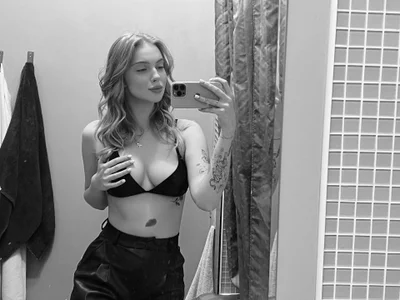 Simply_Chelsea Public Foto 6