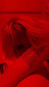 Mina_Sanna The sight of her gives me tremor. Immagine  3