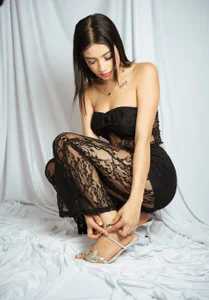 sophi_velvet: DO YOU LIKE BLACK ON ME ( 5 фото)