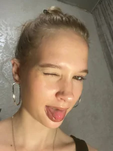 ElizFait Public Pic 2