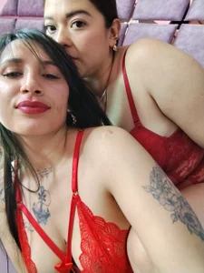 Scarlet_And_SofiDioamond Public Foto 6