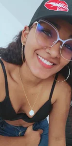 samanthaeliott22 Welcome to my crazy world Pic