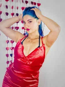 sachahott's photo