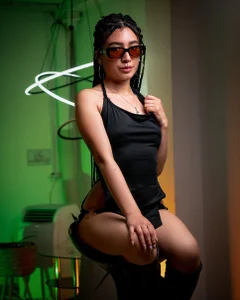 tony_and_sophia Sophia model Pic 8