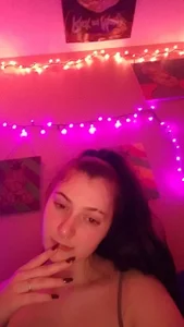 Snowbunnycake_131 All in pink Pic 8