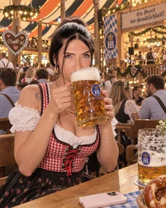 kylliefox_Happy Oktoberfest! 🥨🍻图片