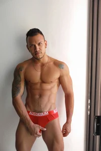 ARON_TAYLER01 A new season is coming Εικόνα