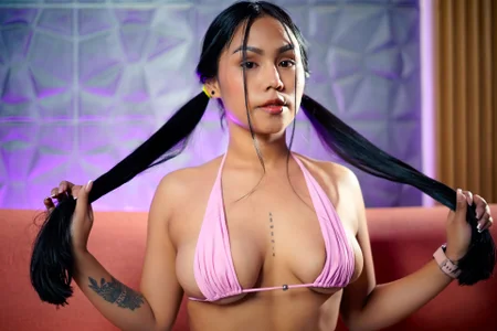 LA TI NA od aliccesmith  2 snímek