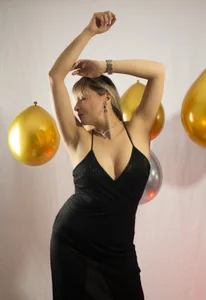 JessicaMuse Golden Party!💛 Pic 2