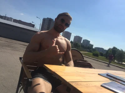 Paul_Rolex In a street cafe 💞 Billede 4