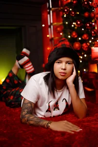 LizzMartin Merry Christmas 2025 사진 2