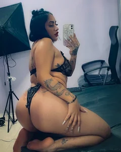 nikky_latin I love when they get crazy with my body Hình 4