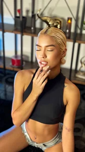 MystiqueXXX Public slika 4