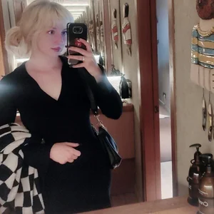 RonnieKiss: Public ( 8 фото)