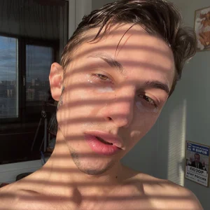 Tima_Lexikov_Selfies图片