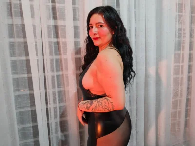 Black Temptation 🖤 od SuzanneFoster  9 snímek