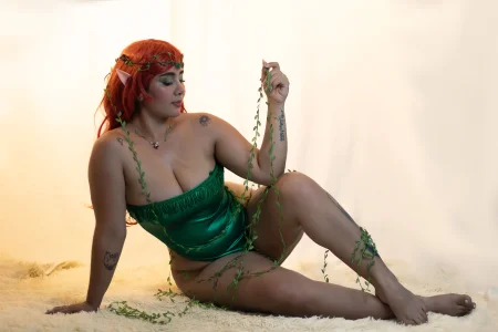 ThyaraJhons Your Lucky Fairy 🧚‍♀️💚💘 Pic 4