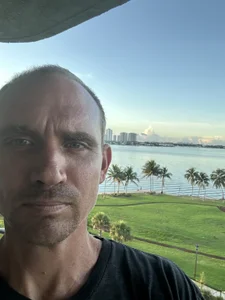 Ifnofitputspit Public Εικόνα 5