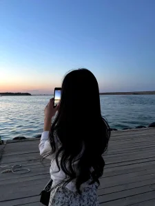 Olivia_Jemison Public Immagine 