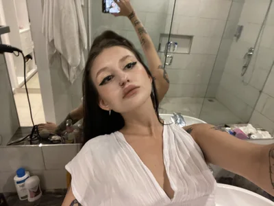 skinnybitches's photo