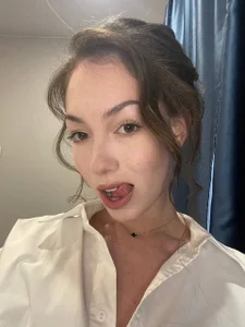 it's me in real life od RenateRansone  8 snímek