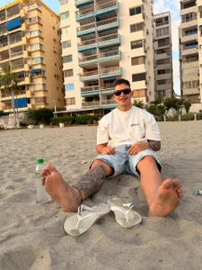 jacob_firexx Feet on the beach Poză 3