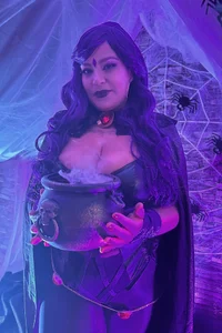 Elise-Leyton Happy halloween 2025 Pic 7