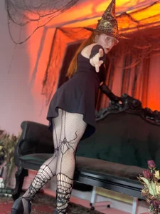 AllisonRoberts_のHappy Halloween!🎃💀の 2枚の写真