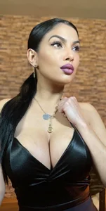 KiraDesiraのSexyの 5枚の写真