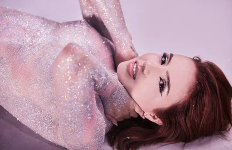 rouse_lili A galaxy in my body✨✨  5টি ছবি