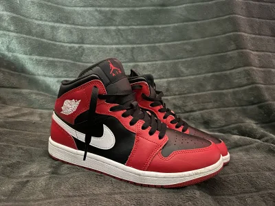 Vbenz28 MY SNEAKERS FETISH Pic 4