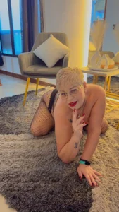 Lucy_Milf_68 in mesh Pic 5
