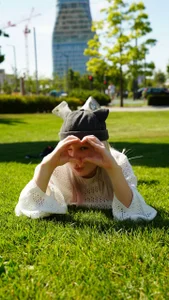 RanyThomson BEAUTIFUL DAY Pic 9