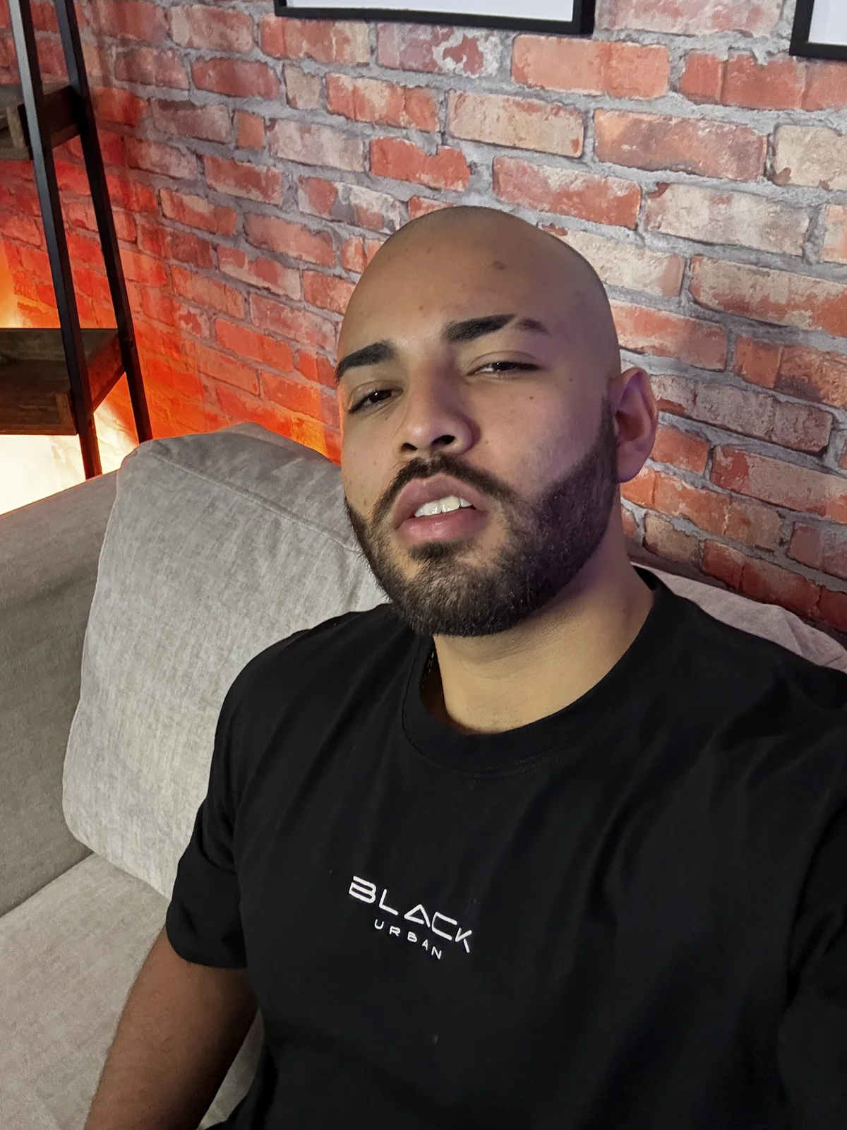 Трендове зображення  828 Chris_Varden