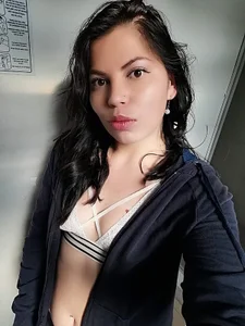 Kimmykatt_ Public Pic 2