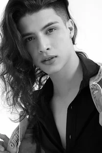 Allen_clark kullanıcısının Black and white fashion 🖤❤ albümü -  4 fotoğraf