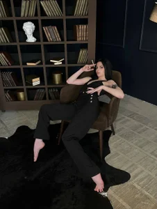 bigJuicyPussy ISSA IN TROUSERS Gambar 2