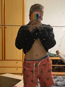 Dark__Elf Public  2টি ছবি