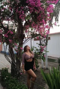 alana_69 Public Pic 3