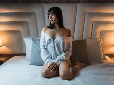 I will be gentle first. Then I will be honest. de AmeliaRose Foto 2