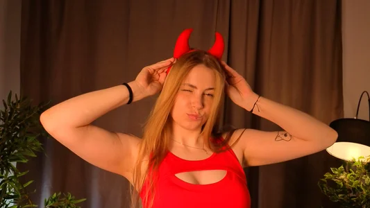 CristyHibbits Sex devil Pic 4