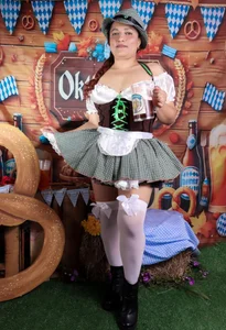 britanyy_ oktober fest party Billede 2