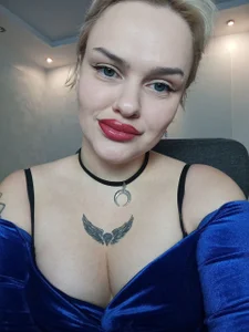 KamillaJei Blue Dress Pic