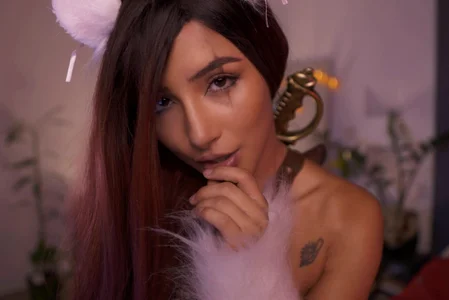 LucyAllenX Kitty Katarina cosplay Pic 6