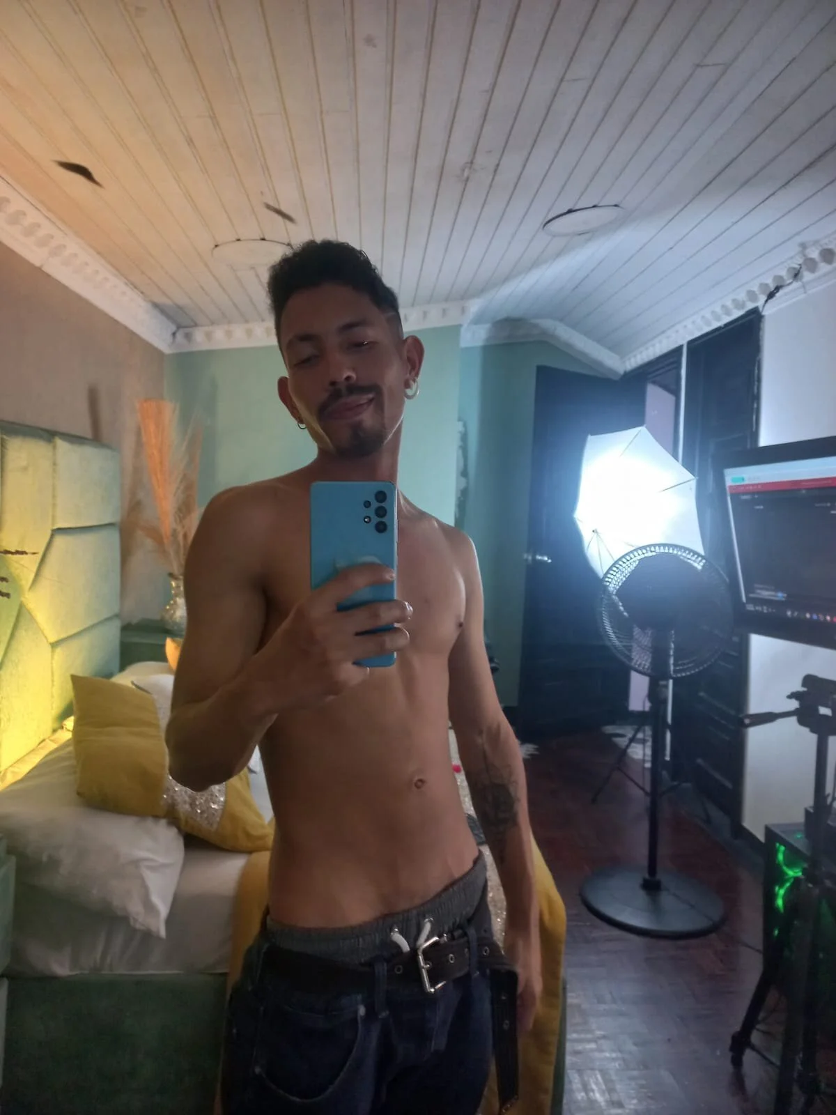 NoaahTylor immagine di tendenza 862