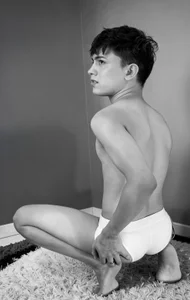 Thristan_Leonesの🤍🖤の 2枚の写真