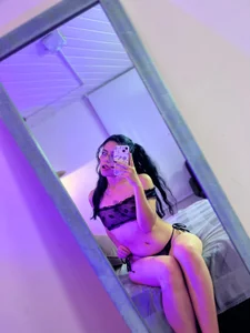 Ameliia_evans 🌸 Pic 4