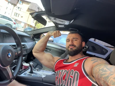 MuscleJohn Public Foto 2