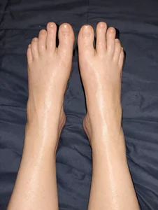 Feet de FootConfessions  2 Imagens